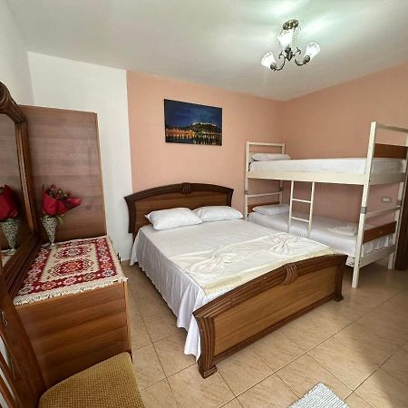 Cozy Apartment In The City Center Shkoder Exterior photo