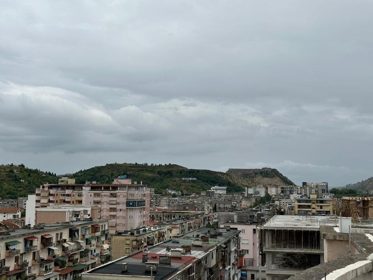 Cozy Apartment In The City Center Shkoder Exterior photo