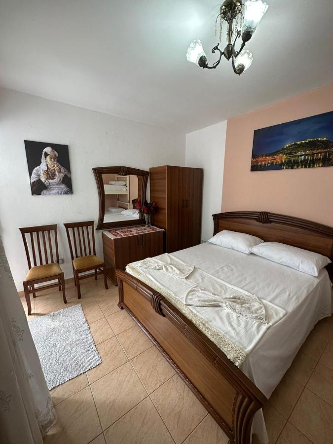 Cozy Apartment In The City Center Shkoder Exterior photo